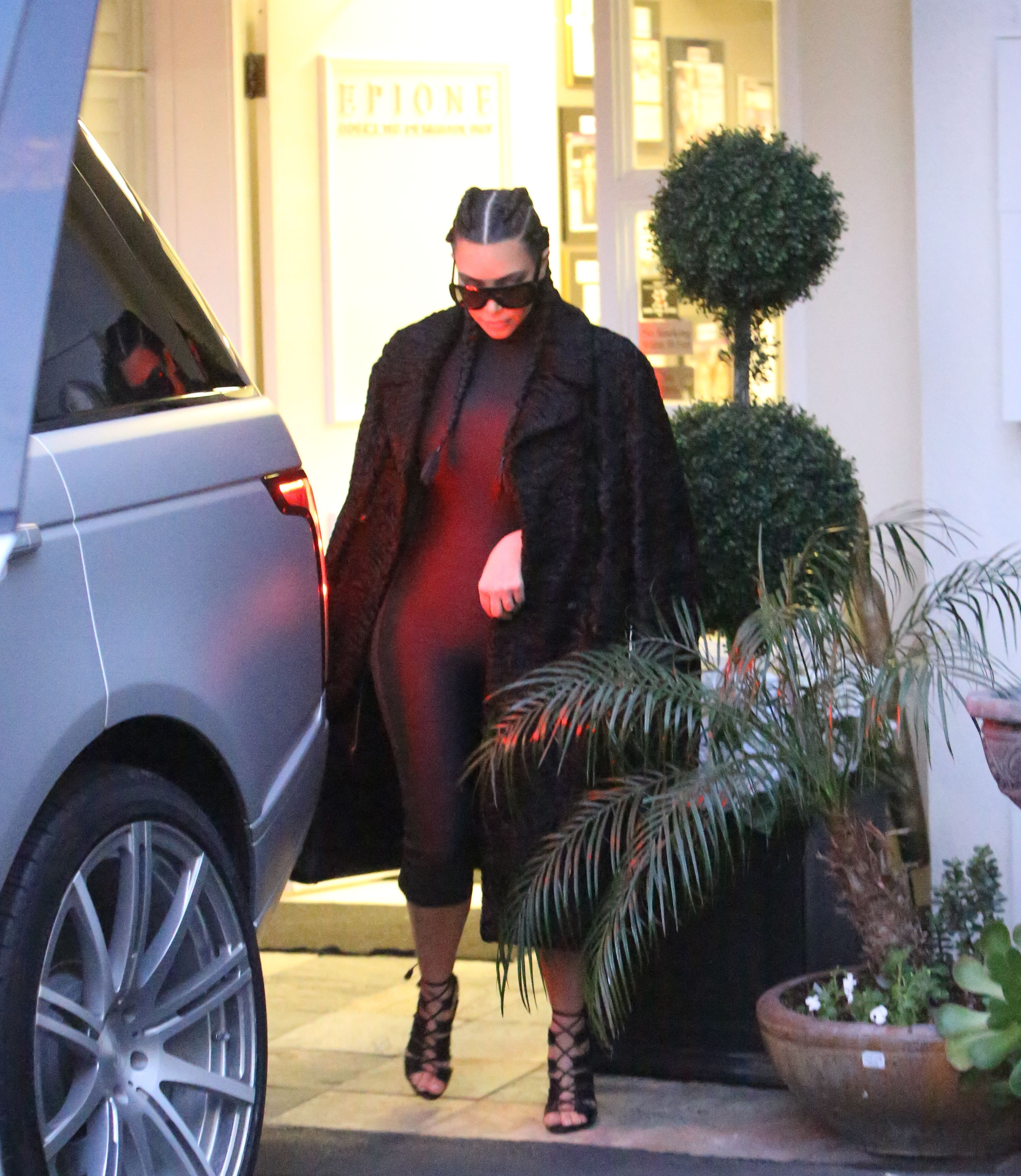 Access_Kardashian_06.jpeg