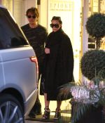 Access_Kardashian_08.jpeg
