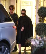 Access_Kardashian_09.jpeg