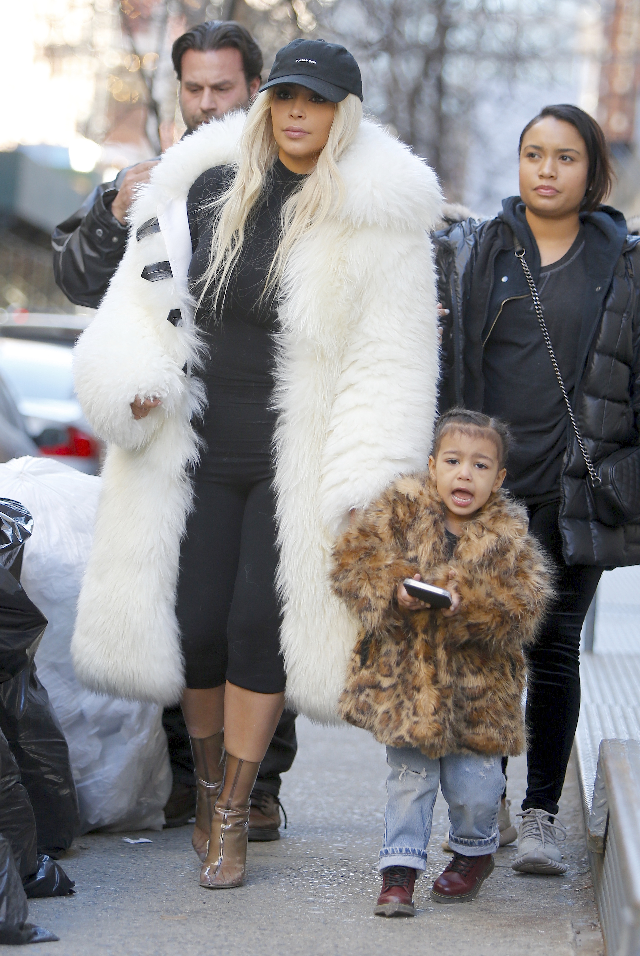 Access_Kardashian_02.jpg