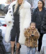 Access_Kardashian_03.jpg