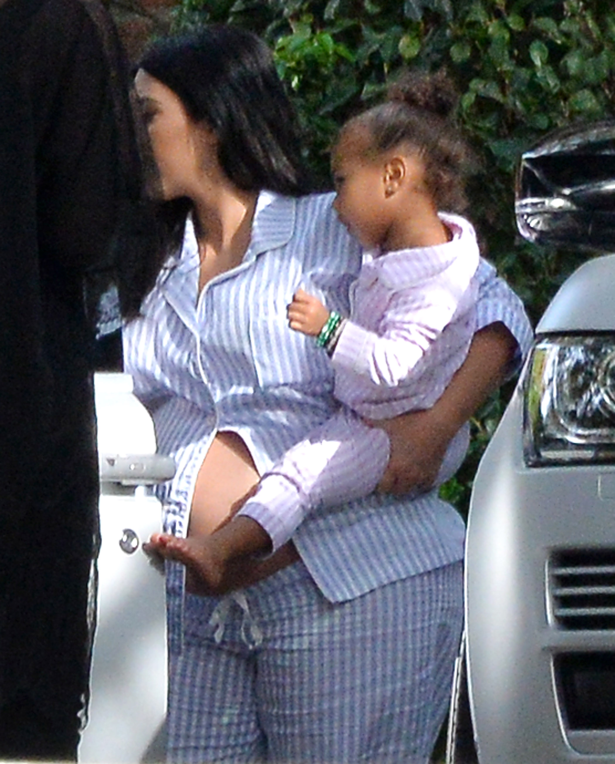 Access_Kardashian_01.jpeg