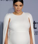 Access_Kardashian_06.jpeg