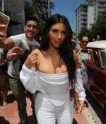 Access_Kardashian_01.jpg