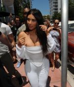 Access_Kardashian_02.jpg