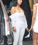 Access_Kardashian_05.jpg