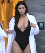 Access_Kardashian_08.jpg