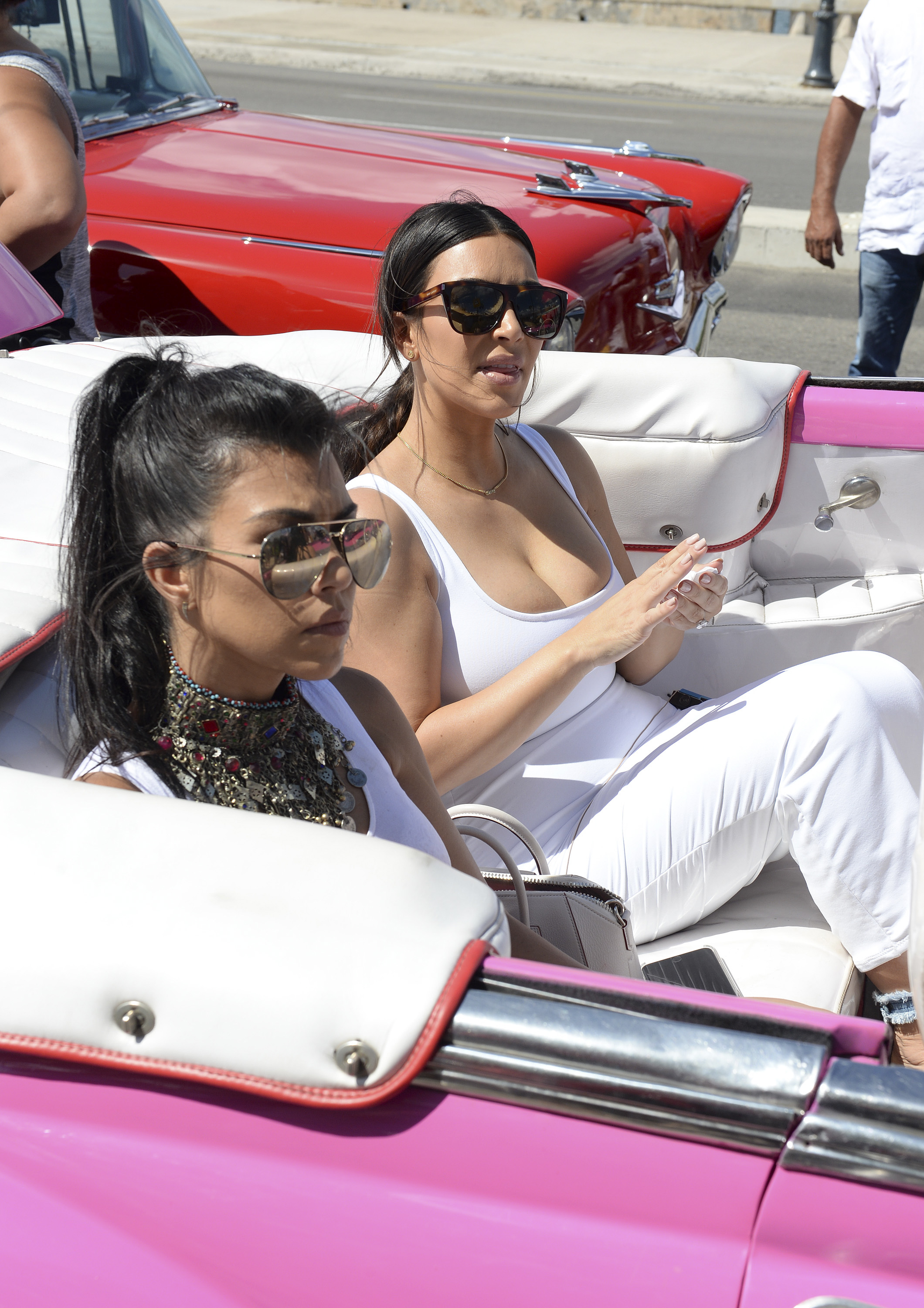Access_Kardashian_01.jpg