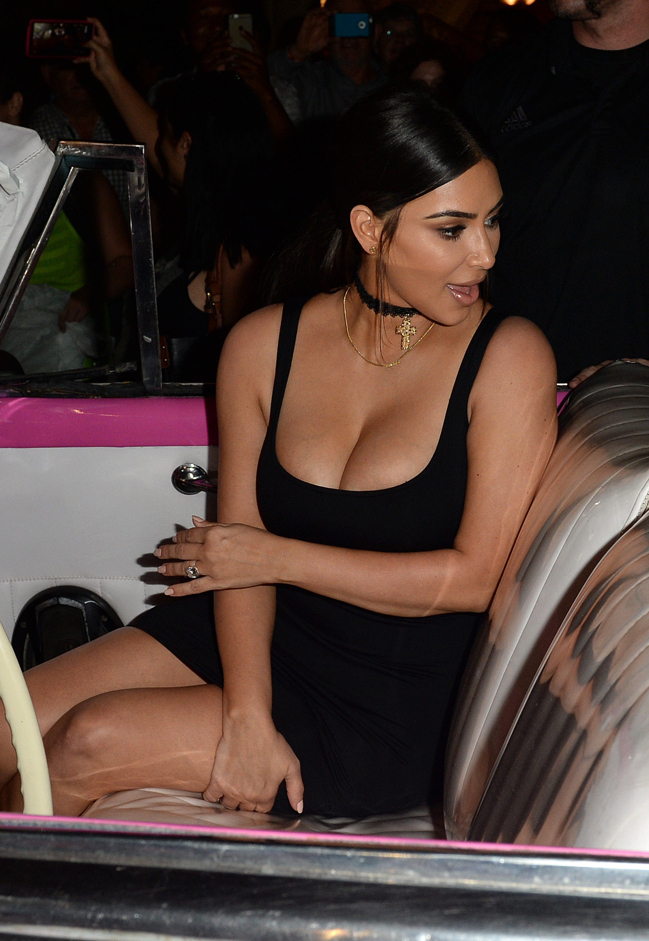 Access_Kardashian_02.jpg