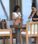 Access_Kardashian_01.jpg