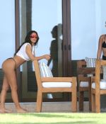 Access_Kardashian_04.jpg