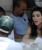 Access_Kardashian_05.jpg