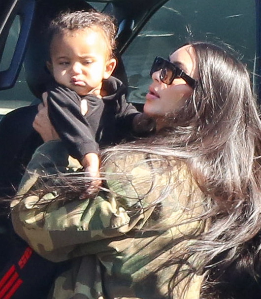 Access_Kardashian_01.jpg