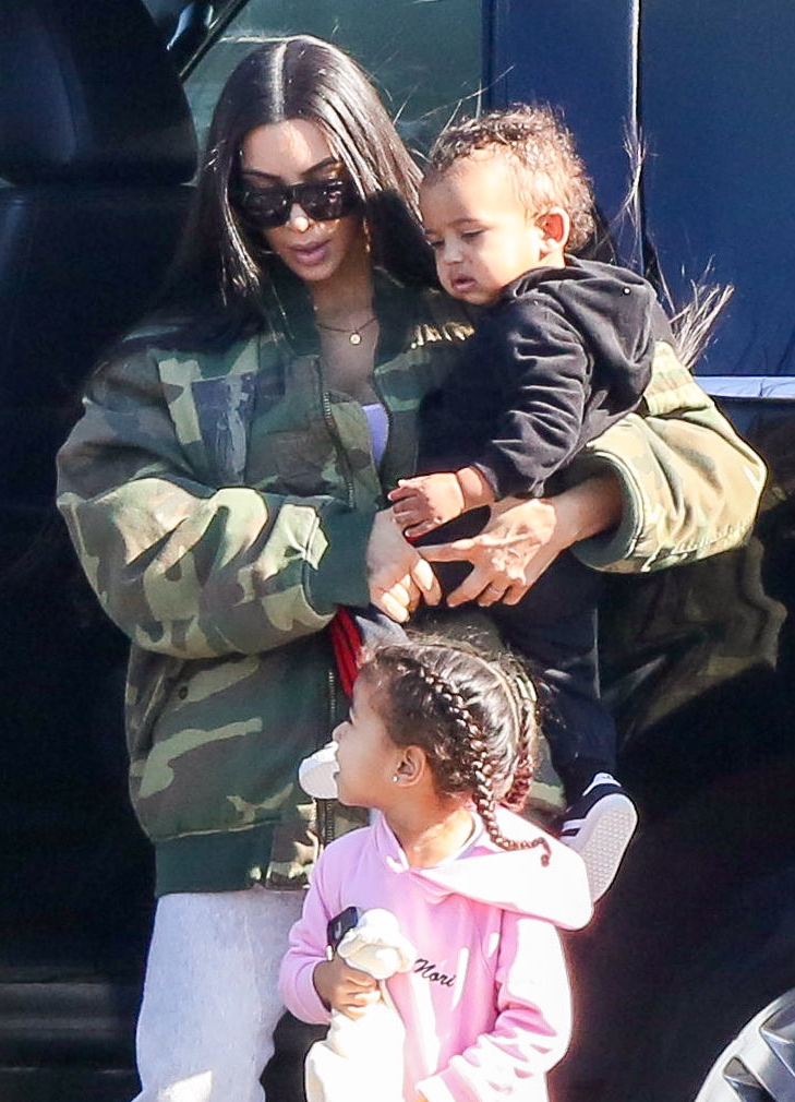 Access_Kardashian_03.jpg