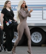 Access_Kardashian_001.jpg