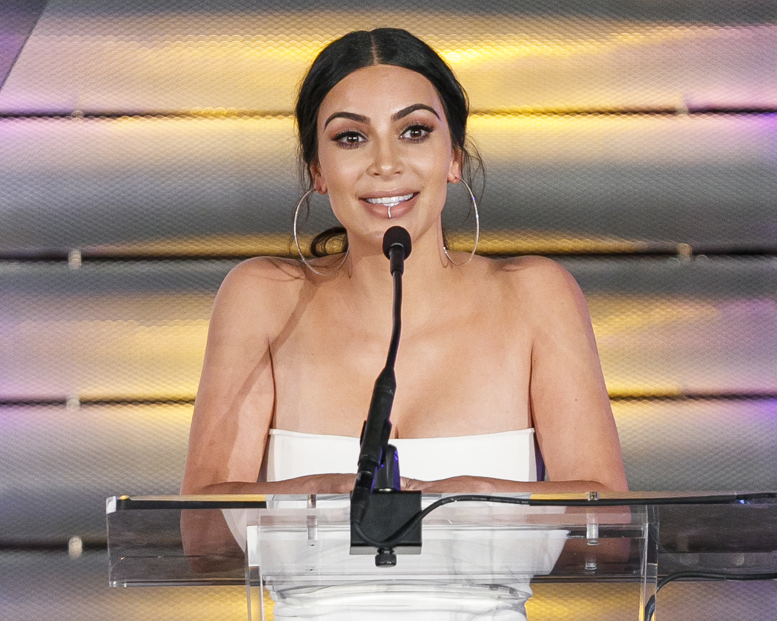 Access_Kardashian_02.jpg
