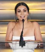 Access_Kardashian_02.jpg