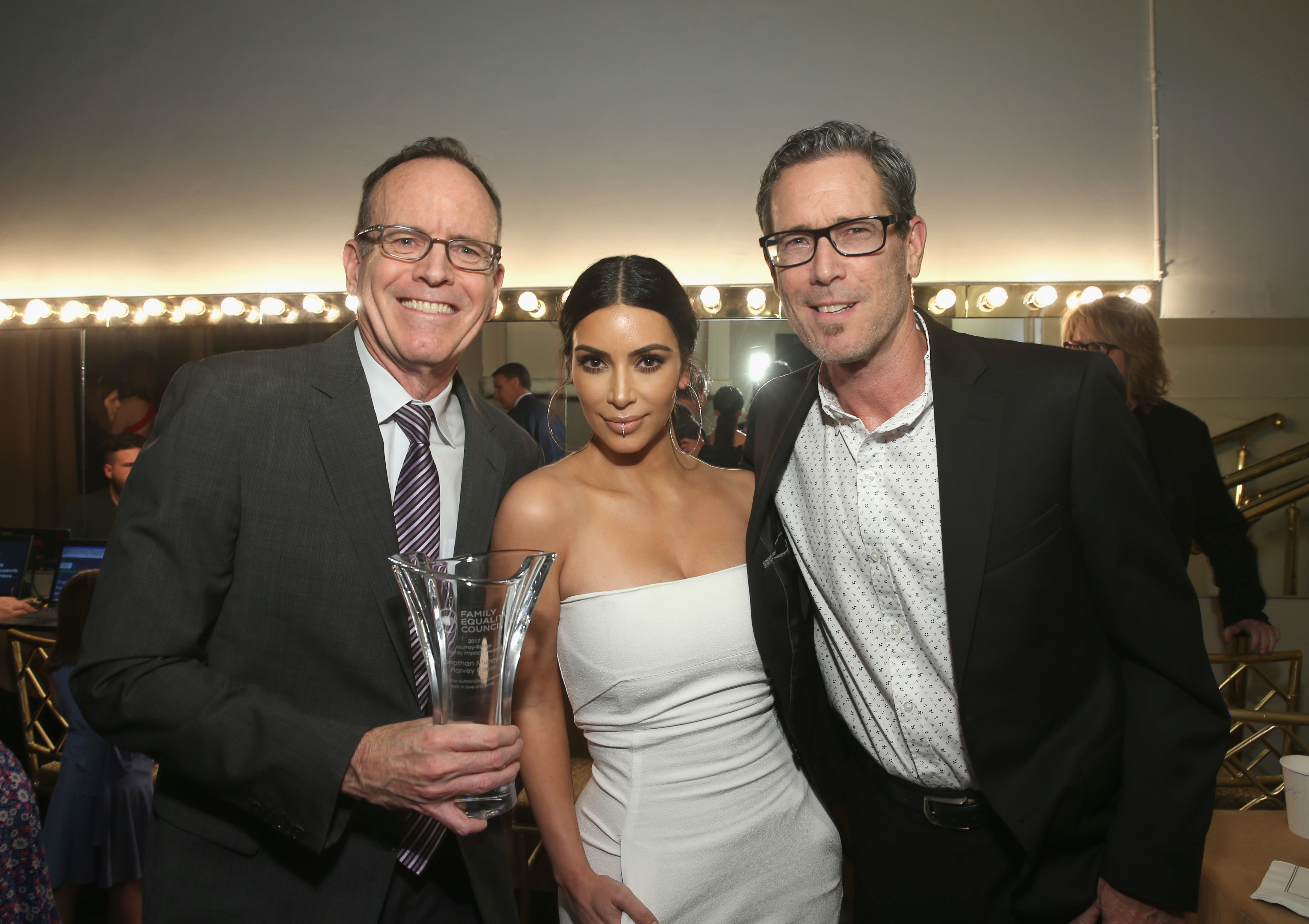 Access_Kardashian_03.jpg