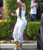 Access_Kardashian_010.jpg