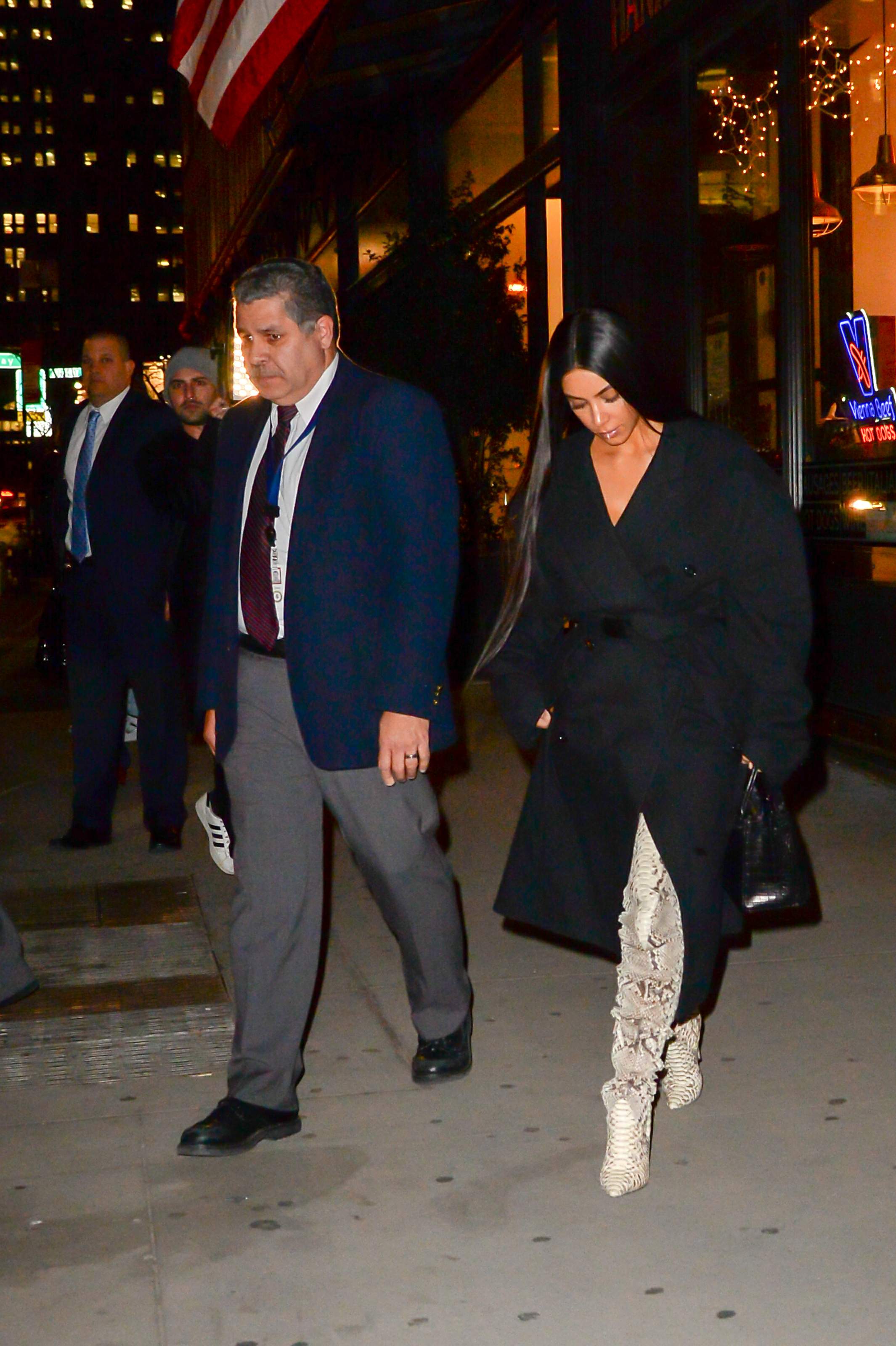 Access_Kardashian_05.jpg