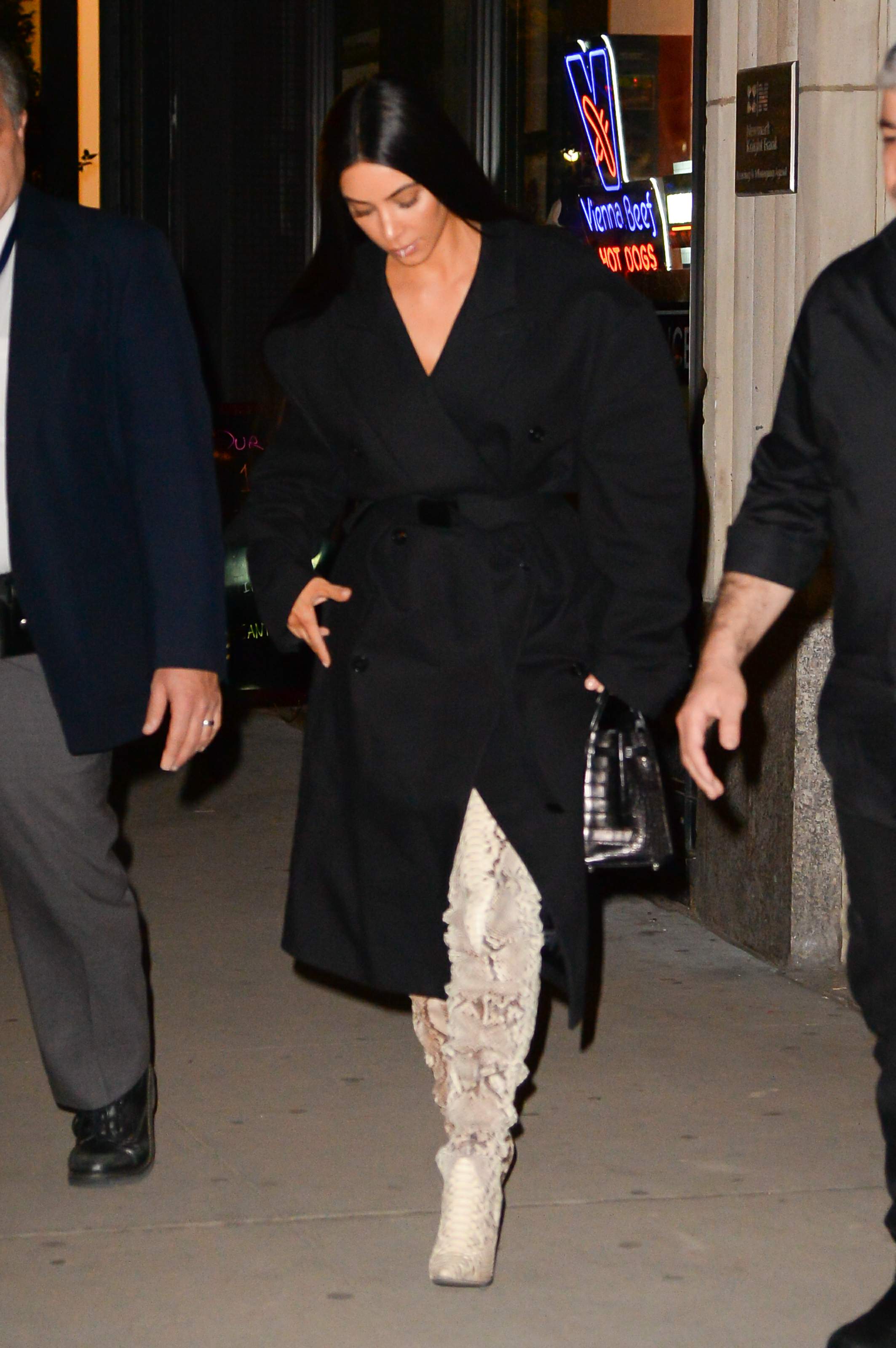 Access_Kardashian_07.jpg