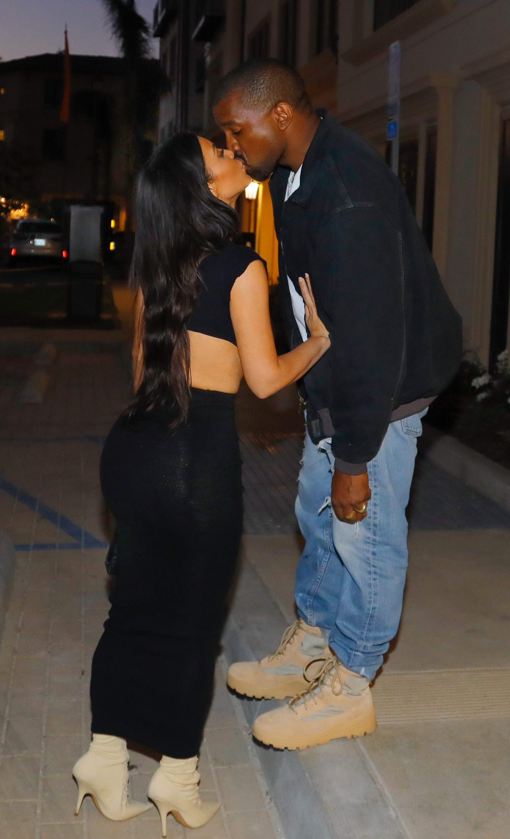 Access_Kardashian_01.jpg
