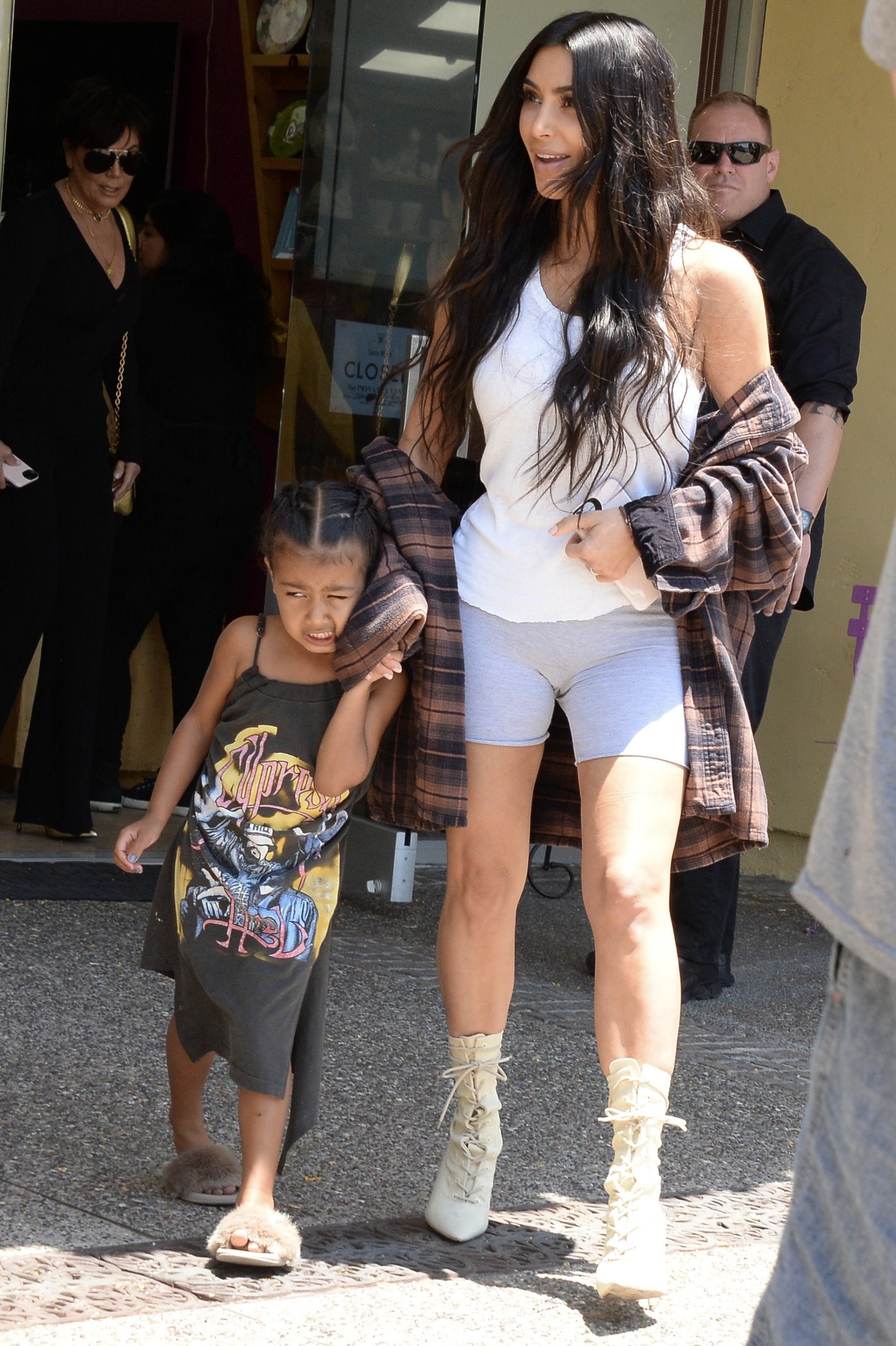 Access_Kardashian_06.jpg