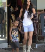 Access_Kardashian_03.jpg