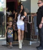 Access_Kardashian_04.jpg
