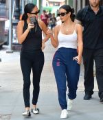 Access_Kardashian_01.jpg