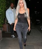 Access_Kardashian_06.jpg