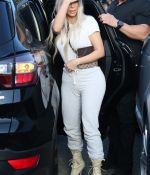 Access_Kardashian_06.jpg