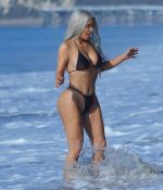 Access_Kardashian_01.jpg