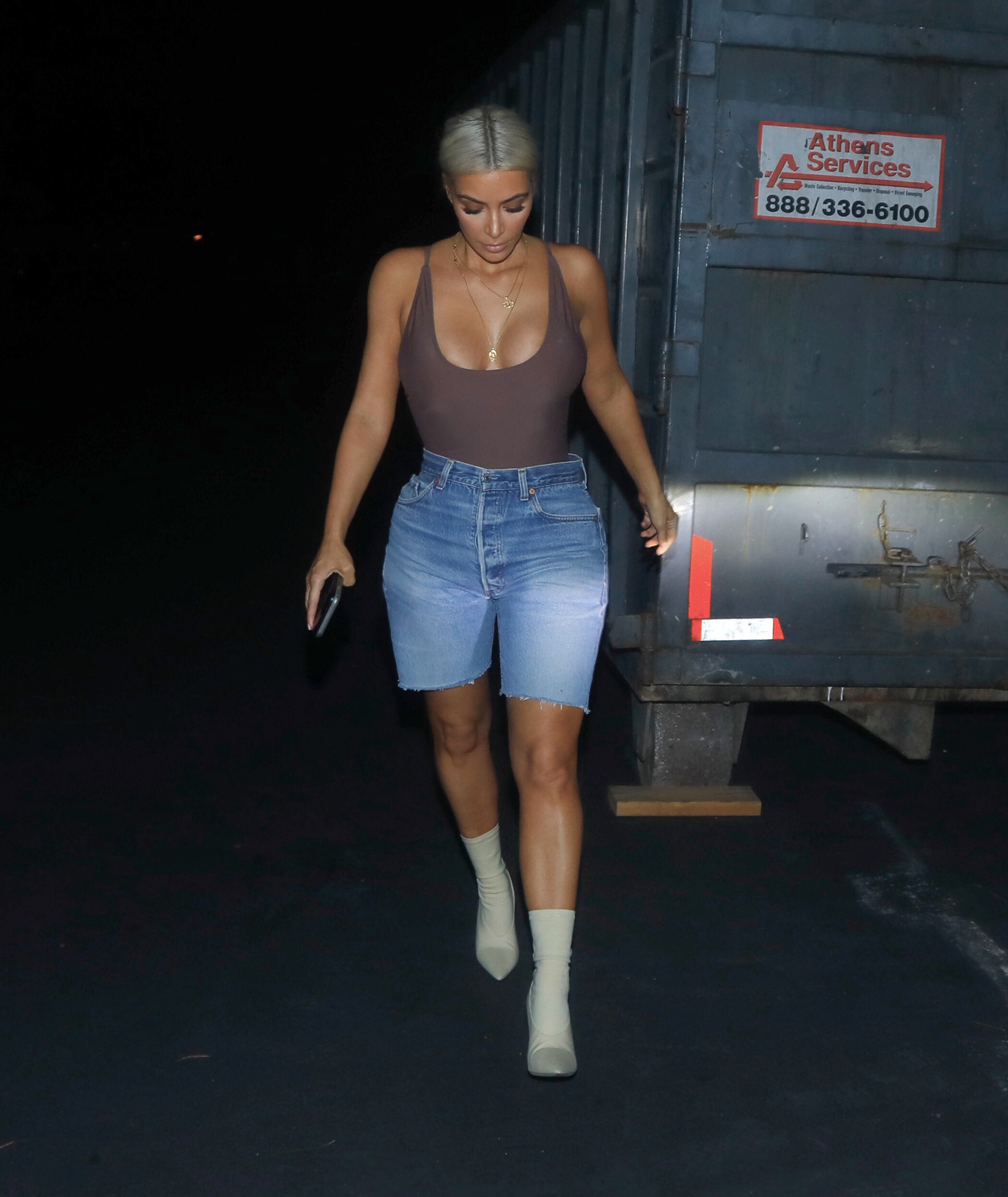 Access_Kardashian_03.jpg