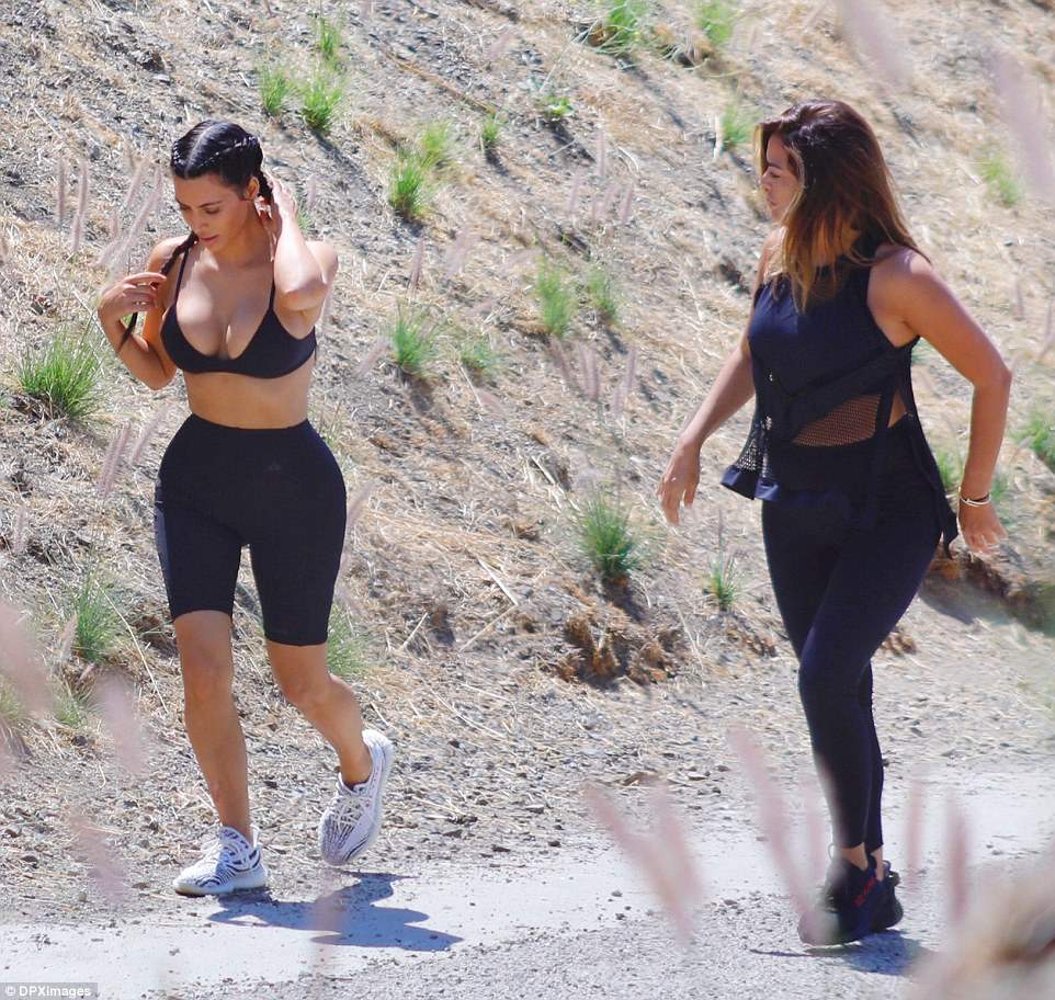 Access_Kardashian_06.jpg