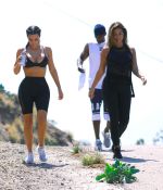 Access_Kardashian_03.jpg