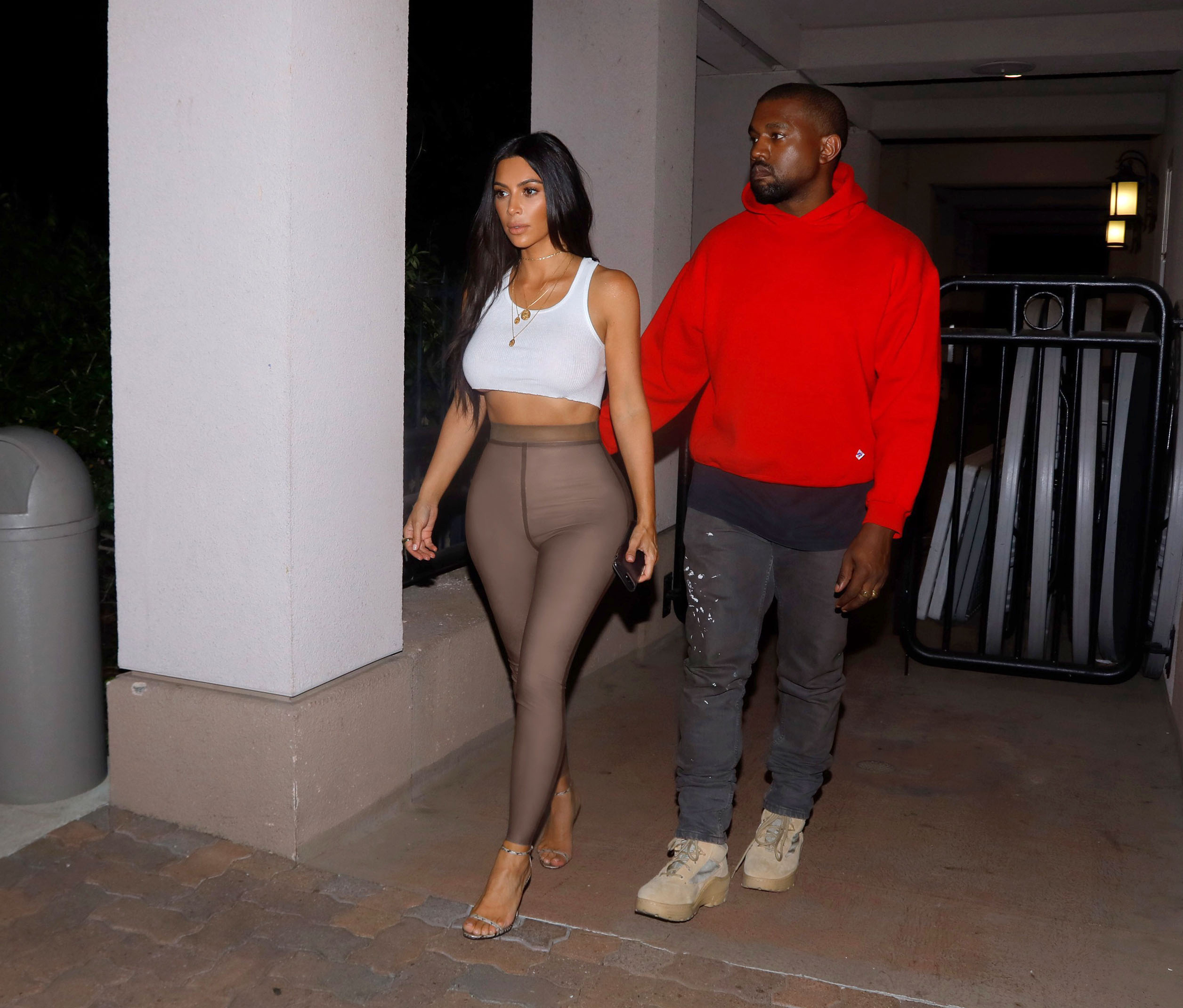 Access_Kardashian_07.jpg