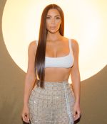 Access_Kardashian_04.jpg