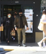 Access_Kardashian105.jpg