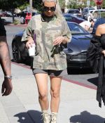Access_Kardashian_06.jpg