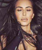 Access_Kardashian_06.jpg