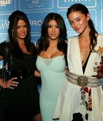 Access_Kardashian_03.jpg