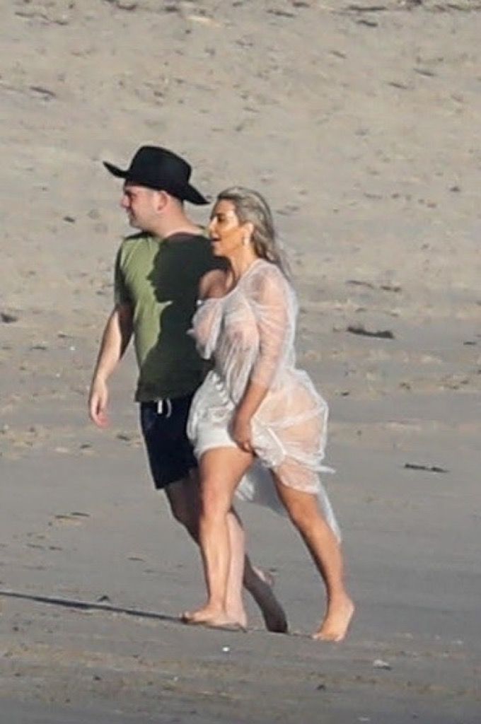 Access_Kardashian_02.jpg
