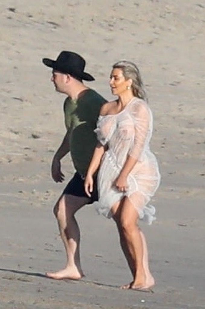 Access_Kardashian_07.jpg