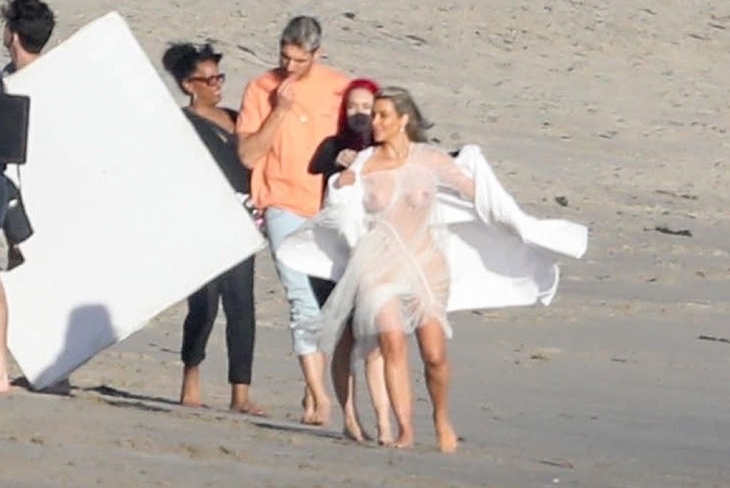 Access_Kardashian_08.jpg