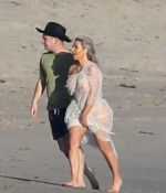 Access_Kardashian_02.jpg