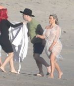Access_Kardashian_03.jpg