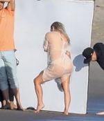 Access_Kardashian_05.jpg