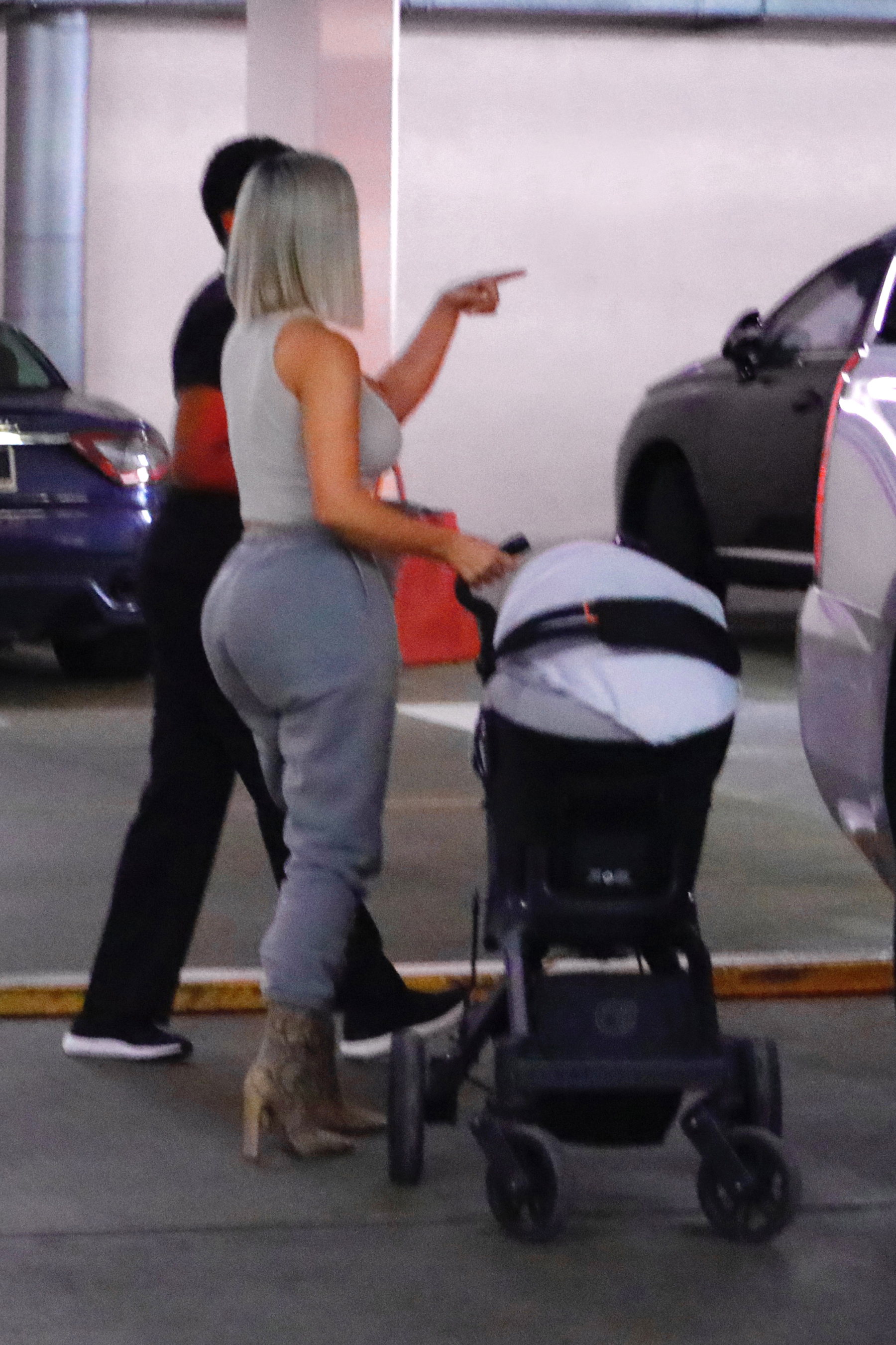 Access_Kardashian_03.jpg