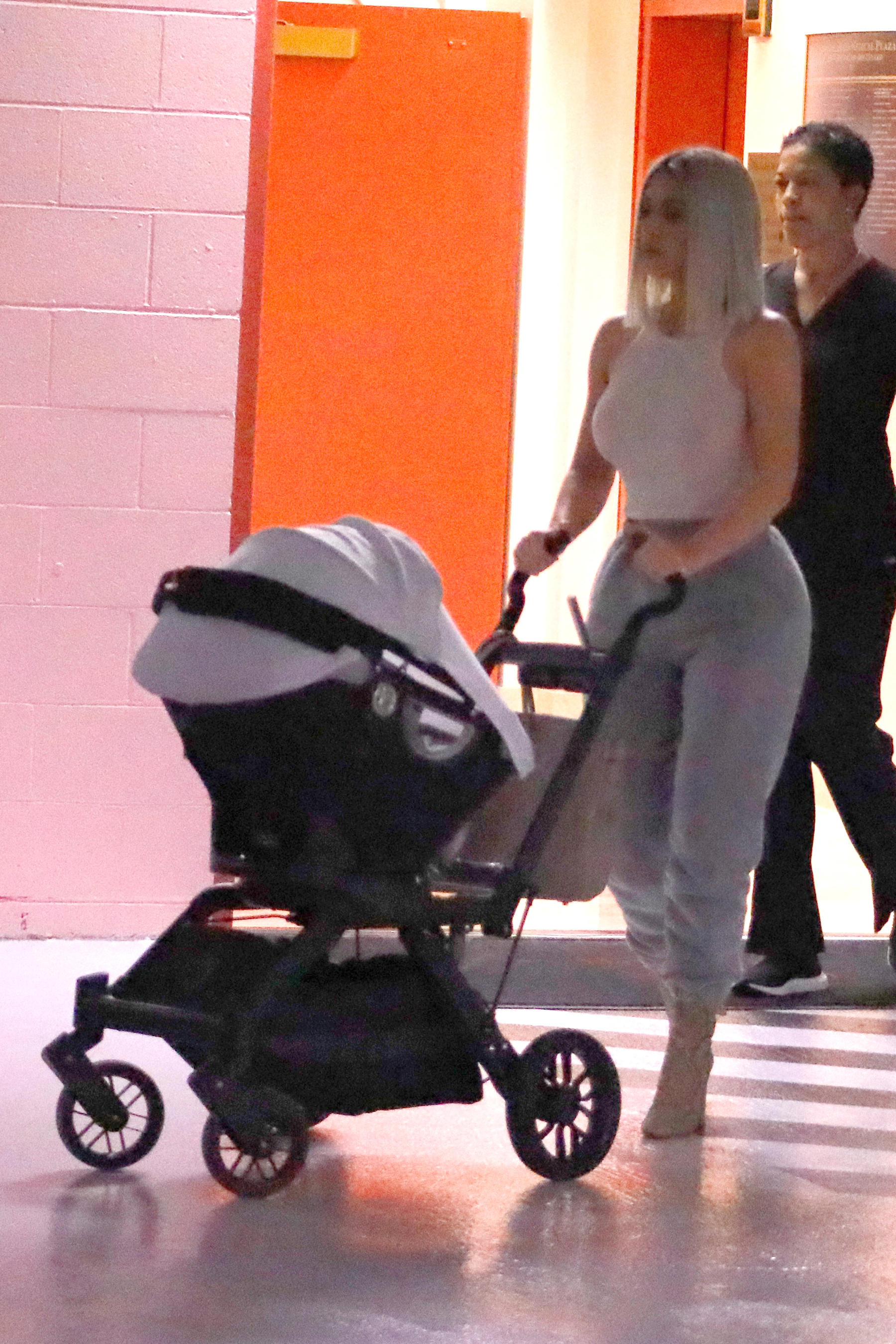 Access_Kardashian_09.jpg